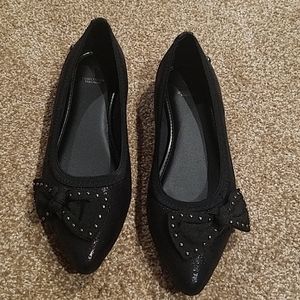 Simply vera wang flats